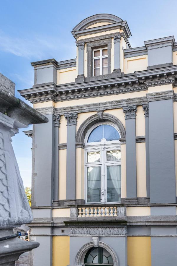 The Bank 1869 - Unique Guestrooms In The Historic Center Of ブルージュ エクステリア 写真