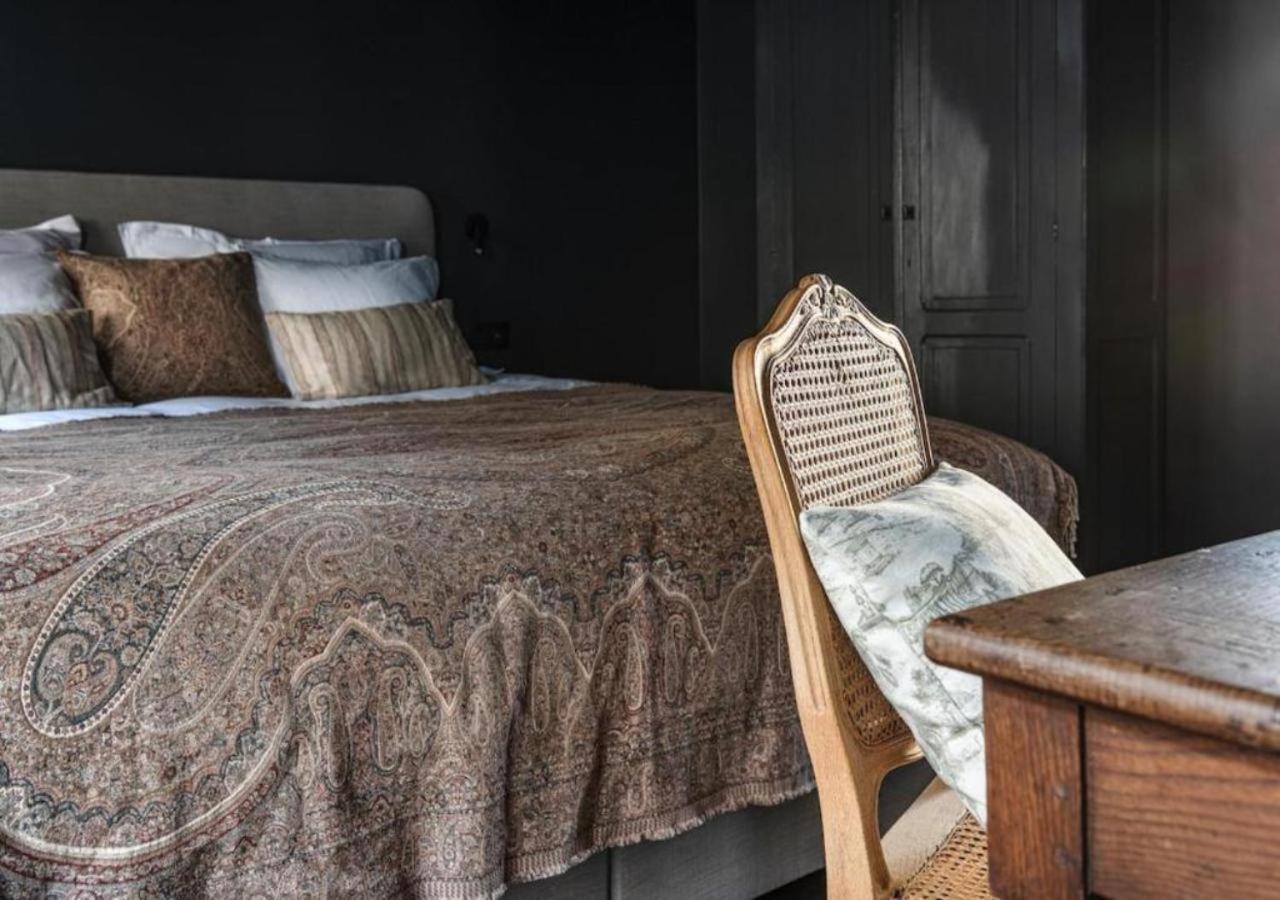 The Bank 1869 - Unique Guestrooms In The Historic Center Of ブルージュ エクステリア 写真