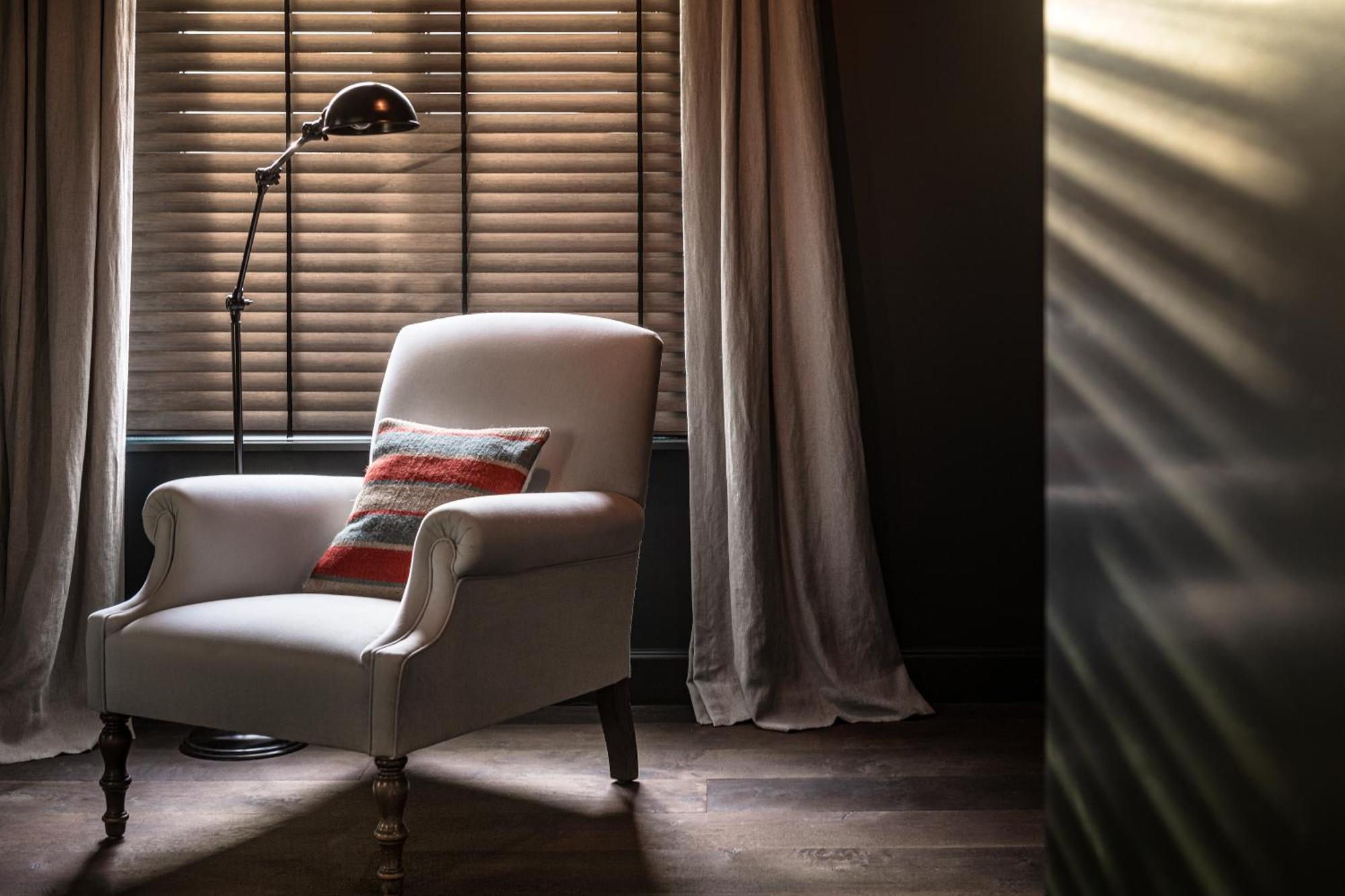 The Bank 1869 - Unique Guestrooms In The Historic Center Of ブルージュ エクステリア 写真