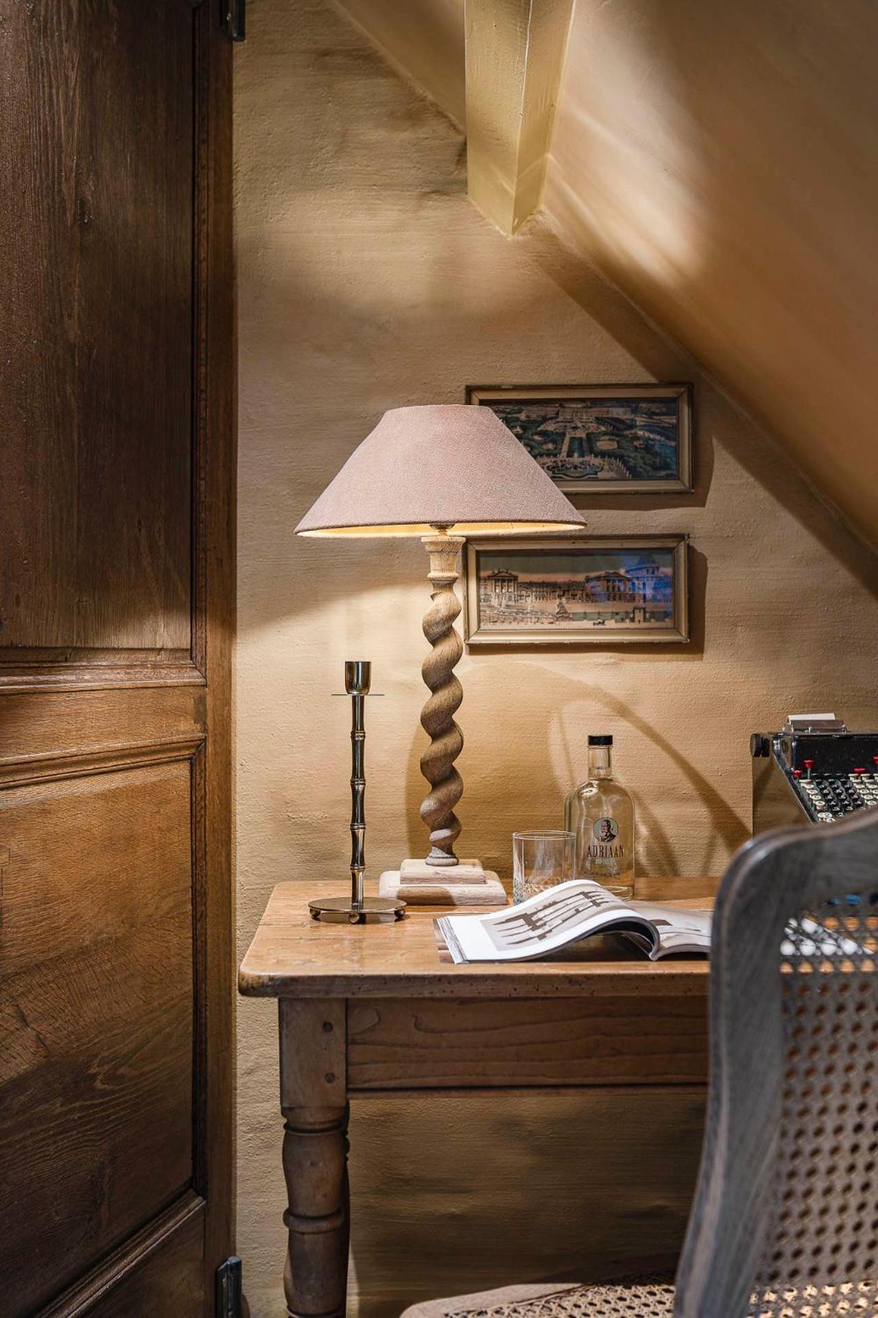 The Bank 1869 - Unique Guestrooms In The Historic Center Of ブルージュ エクステリア 写真